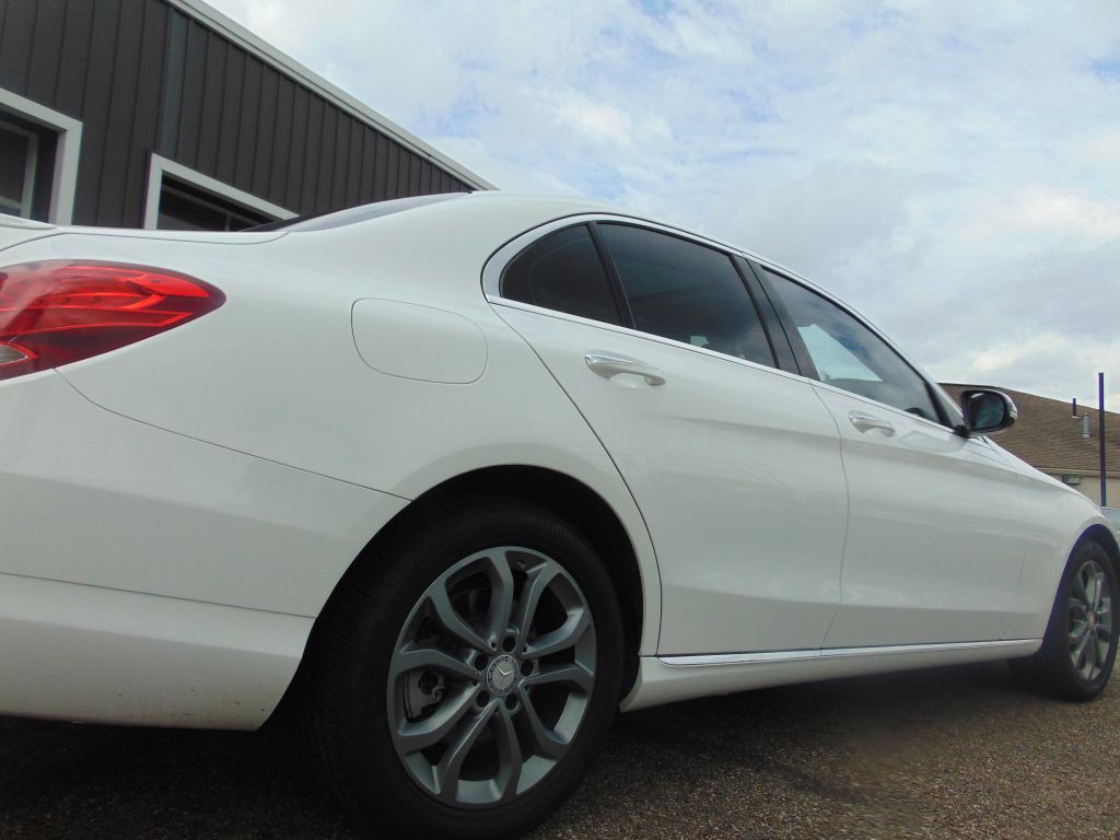2016 Mercedes-Benz C-Class Image 15