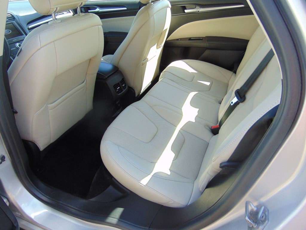 2018 Ford Fusion Image 3