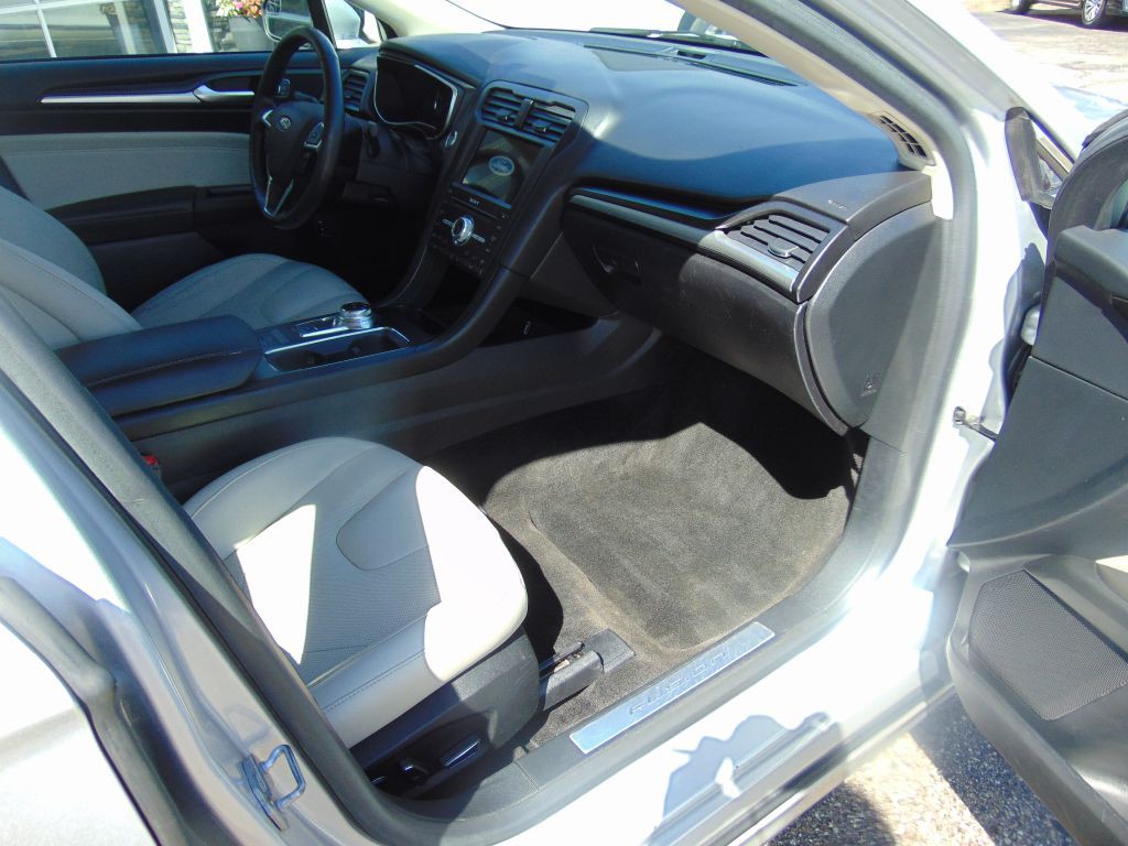 2018 Ford Fusion Image 5