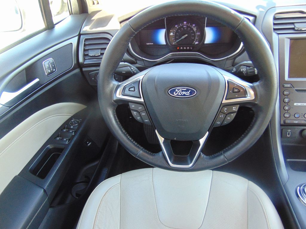 2018 Ford Fusion Image 18