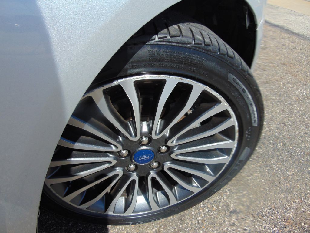 2018 Ford Fusion Image 30