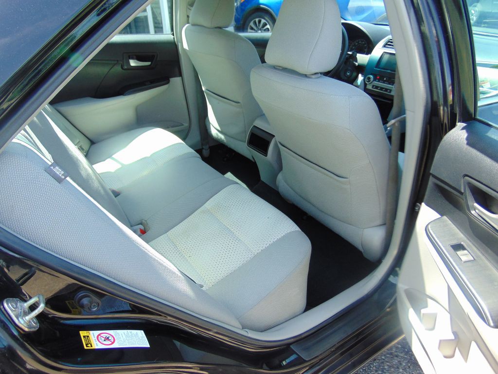 2014 Toyota Camry Image 4