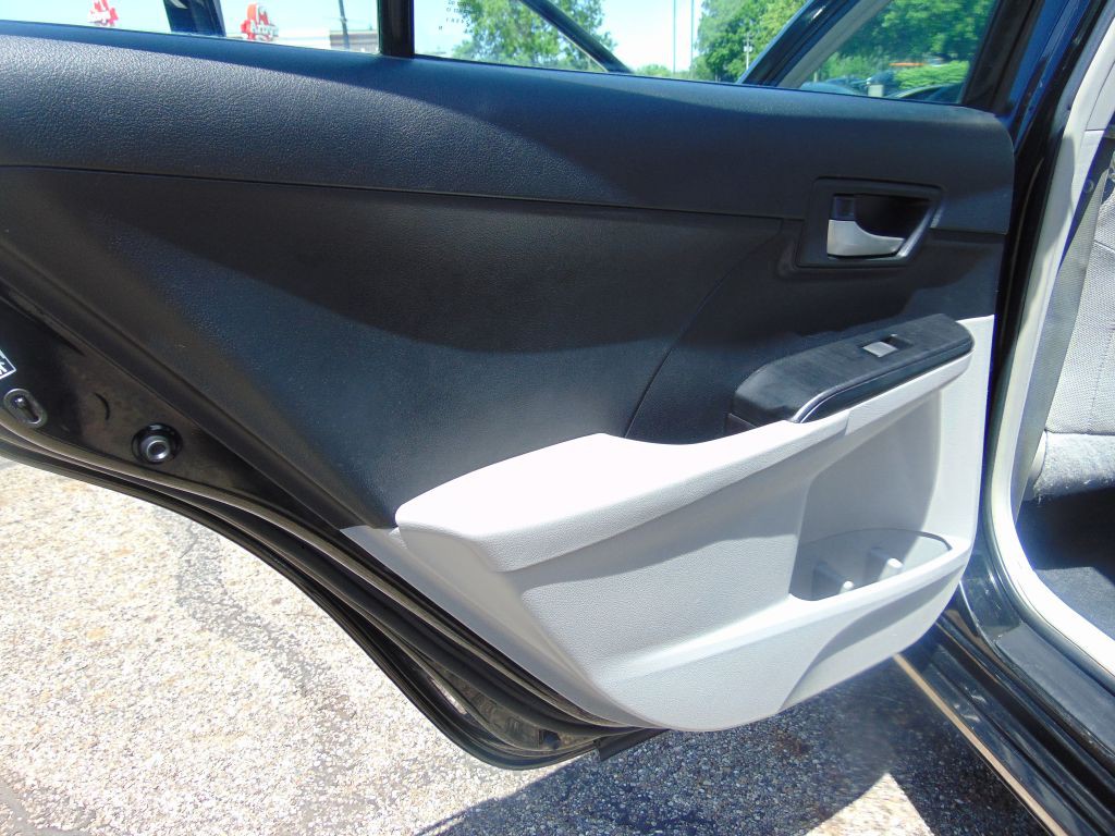 2014 Toyota Camry Image 20