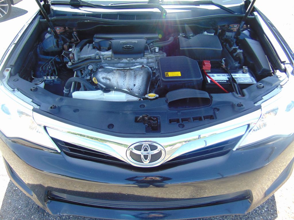 2014 Toyota Camry Image 29