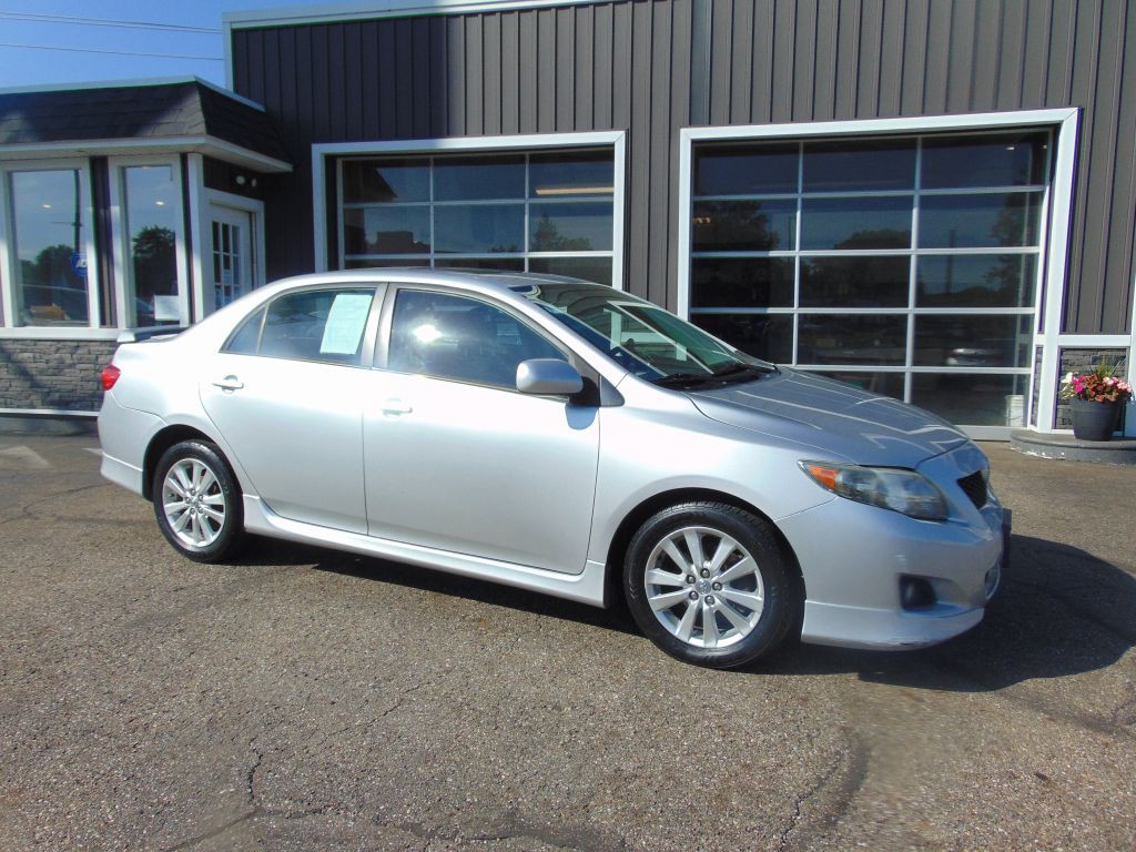 2010 Toyota Corolla Image 1