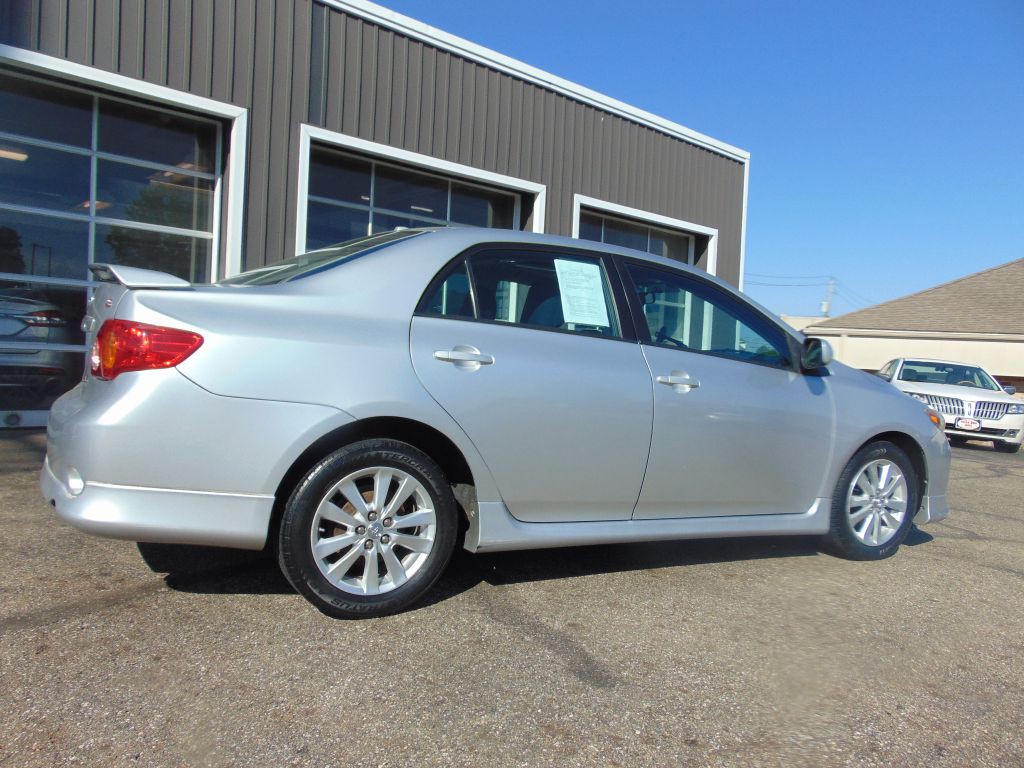 2010 Toyota Corolla Image 9