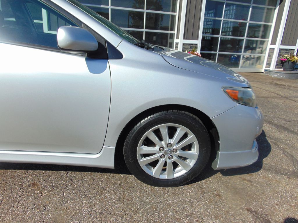 2010 Toyota Corolla Image 11