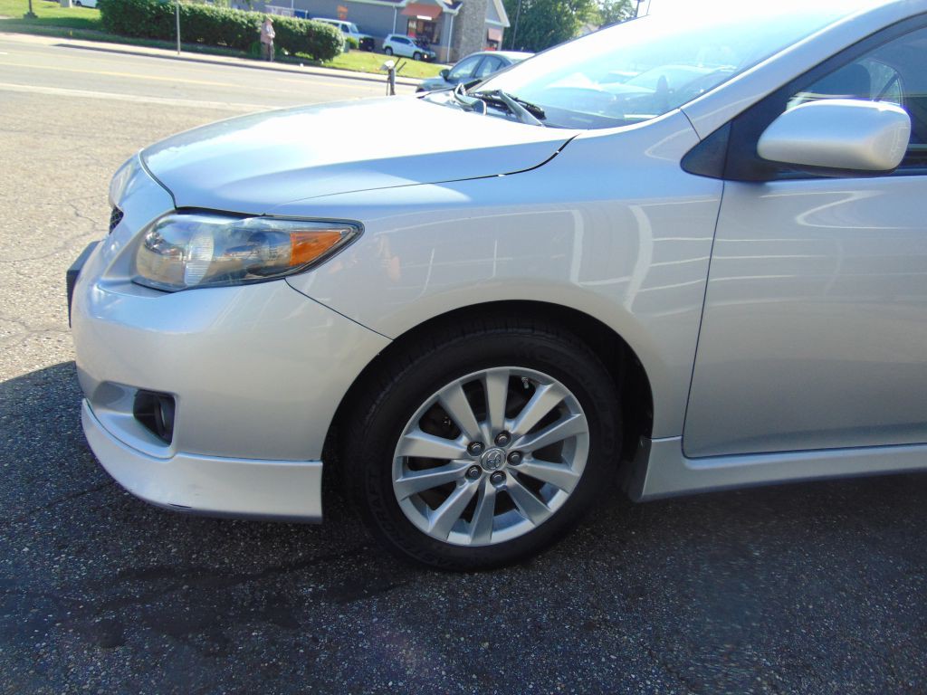 2010 Toyota Corolla Image 12