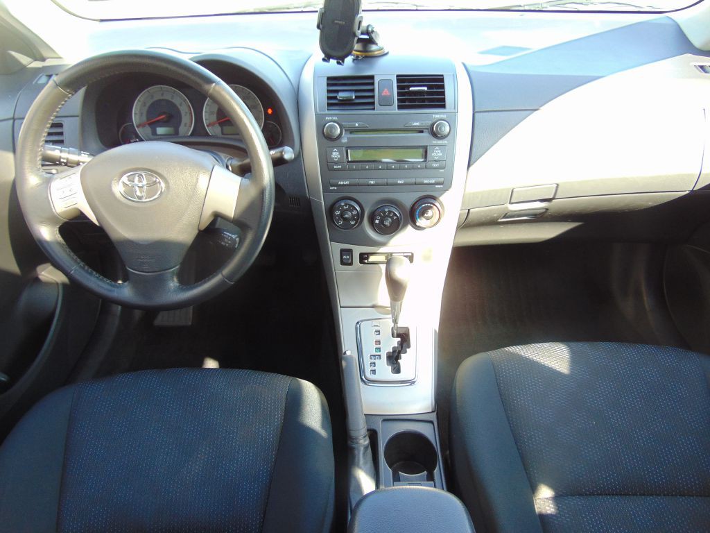 2010 Toyota Corolla Image 17