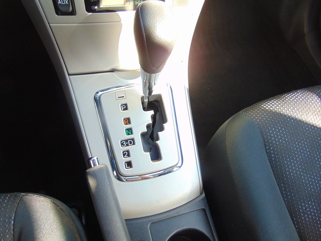 2010 Toyota Corolla Image 18