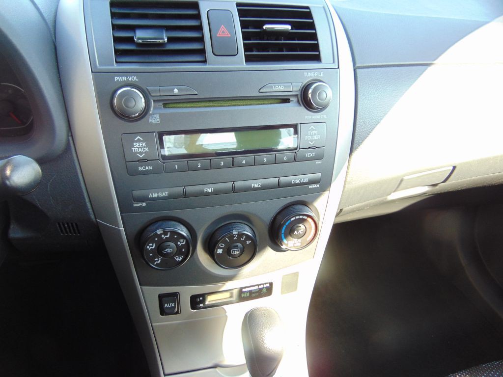 2010 Toyota Corolla Image 19