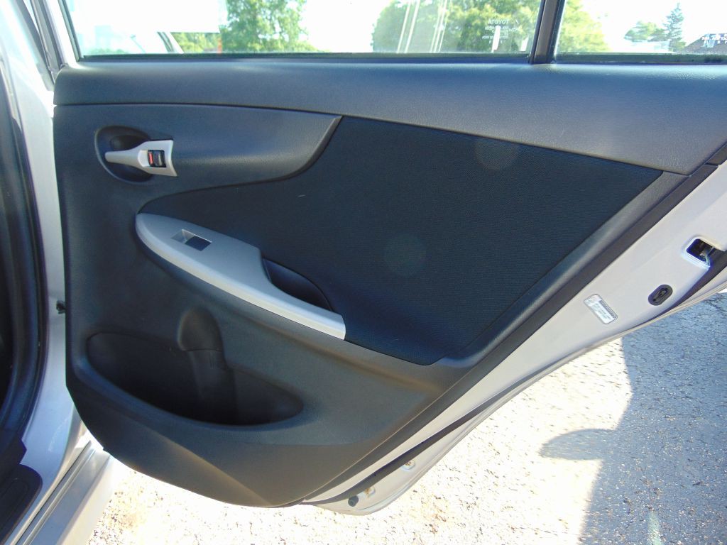 2010 Toyota Corolla Image 22