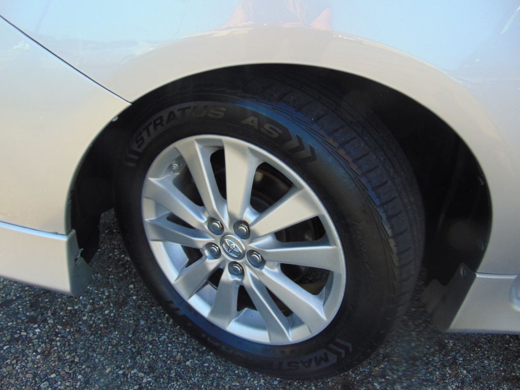 2010 Toyota Corolla Image 24