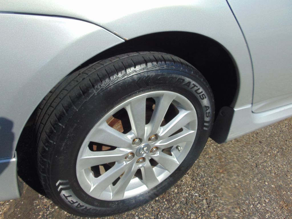 2010 Toyota Corolla Image 26