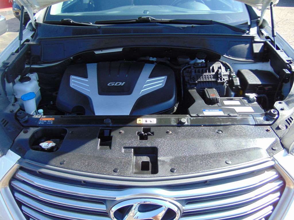 2017 Hyundai Santa Fe Image 34