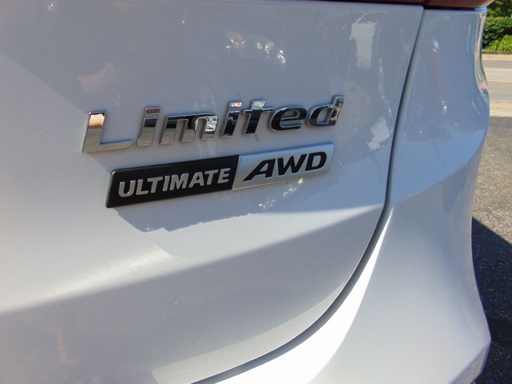 2017 Hyundai Santa Fe Image 38