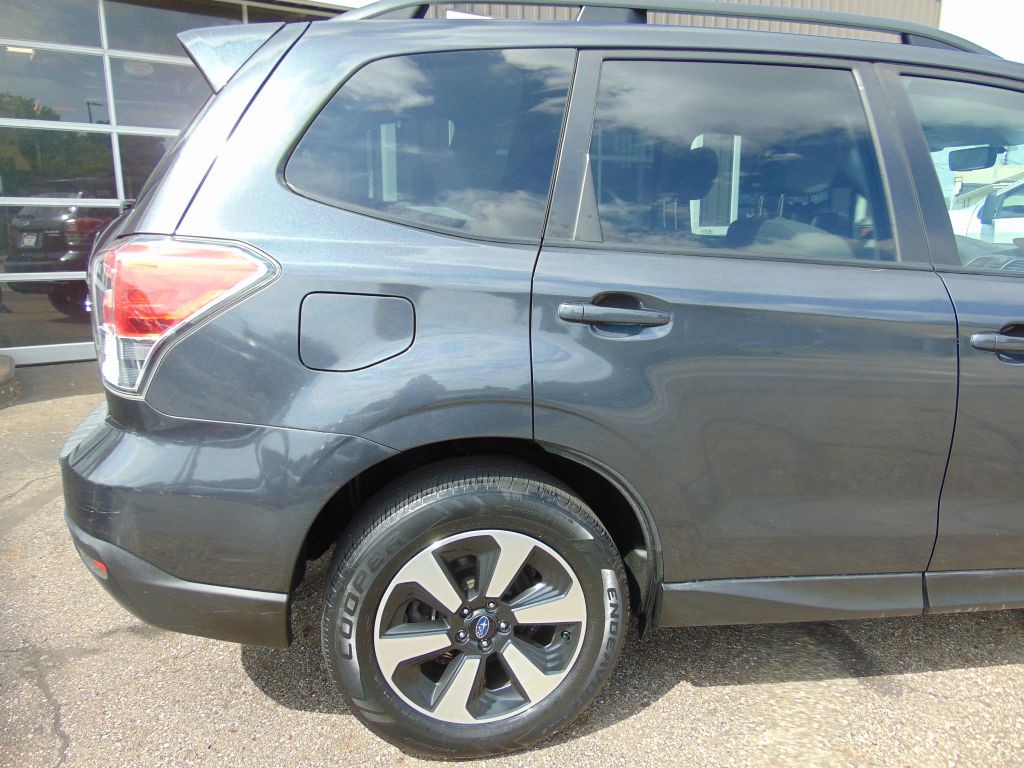 2018 Subaru Forester Image 14