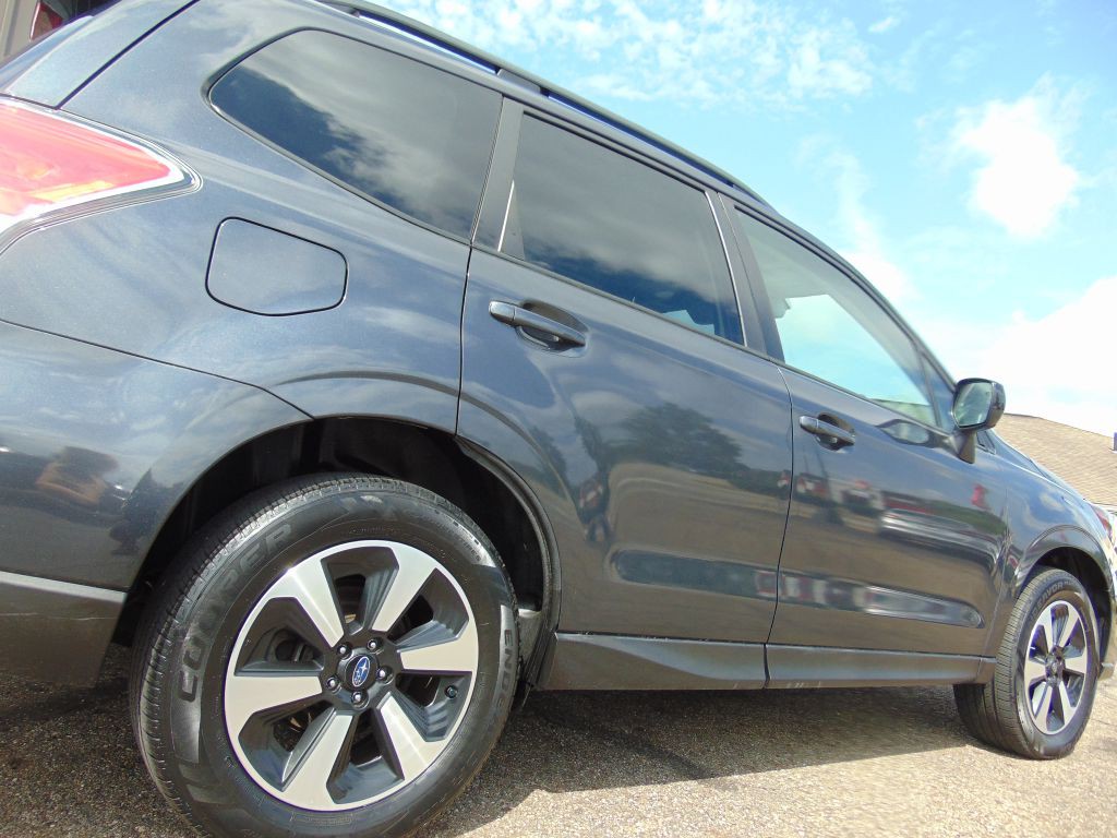 2018 Subaru Forester Image 15