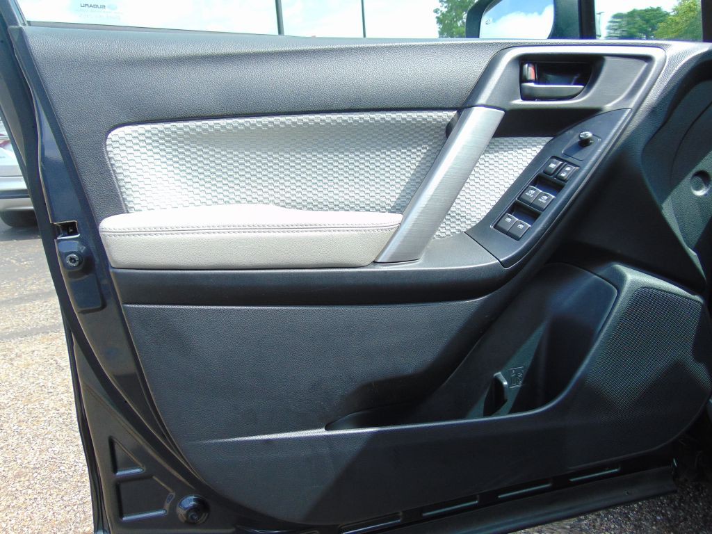 2018 Subaru Forester Image 20