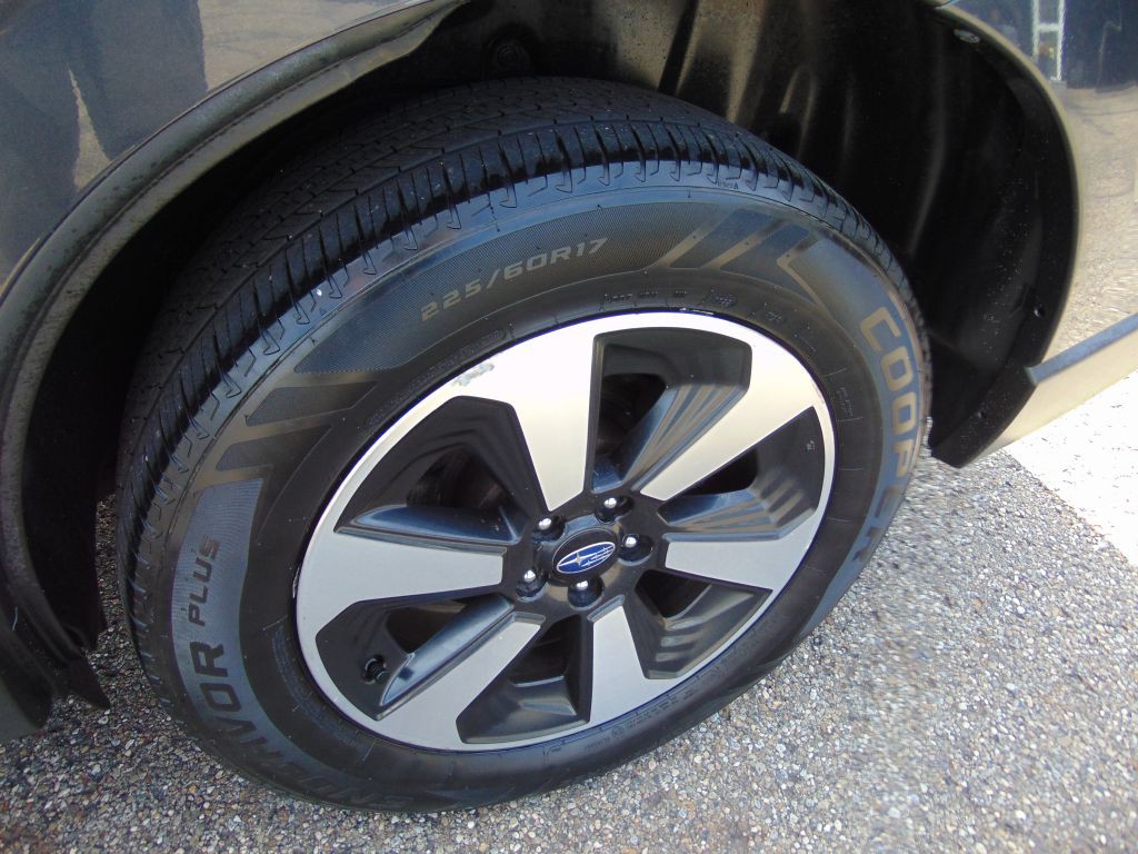 2018 Subaru Forester Image 25