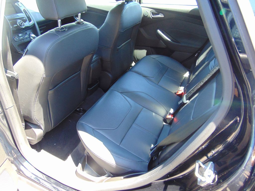 2016 Ford Focus Image 3