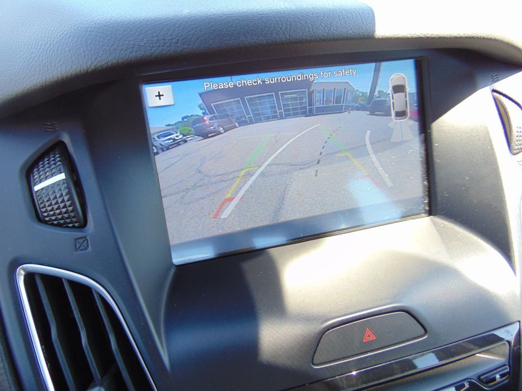 2016 Ford Focus Image 19