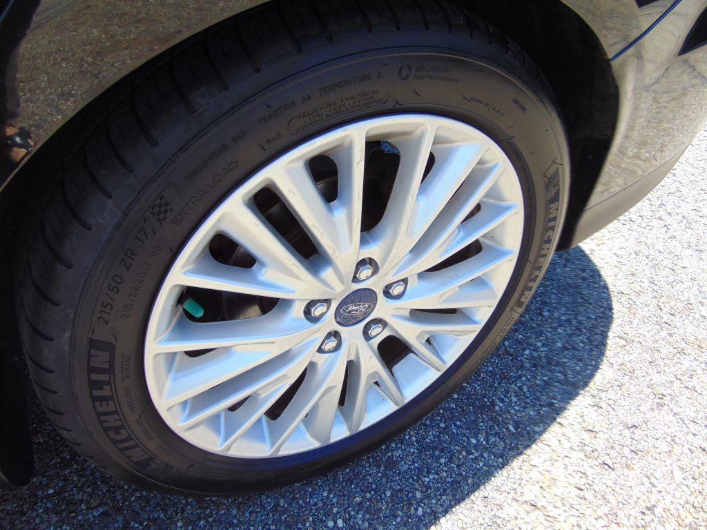 2016 Ford Focus Image 29