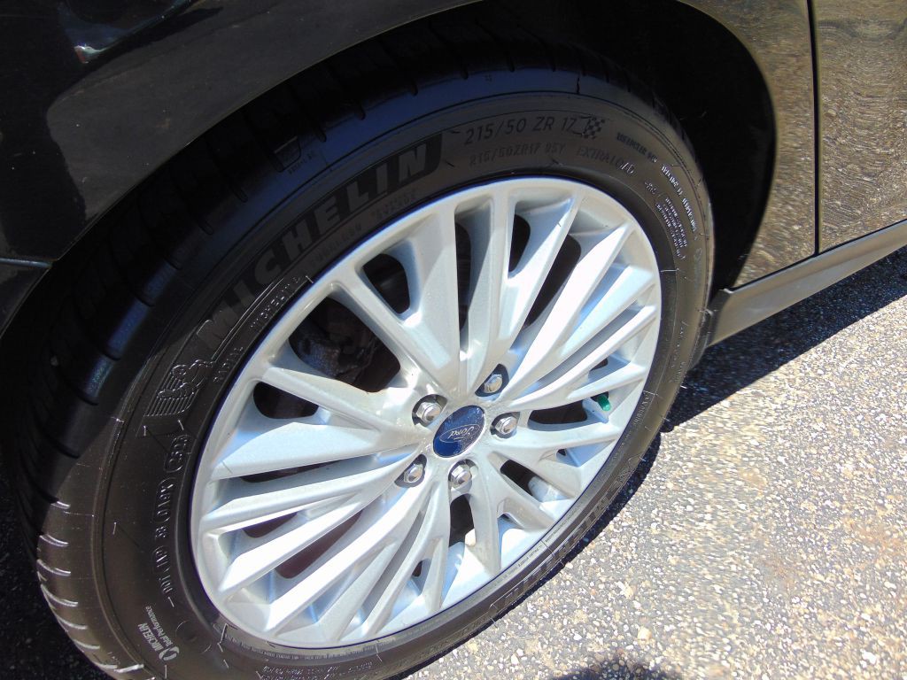 2016 Ford Focus Image 30