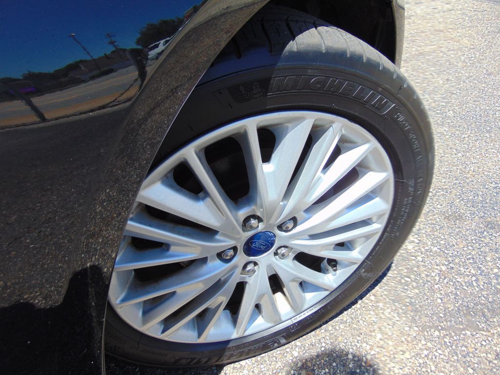 2016 Ford Focus Image 31