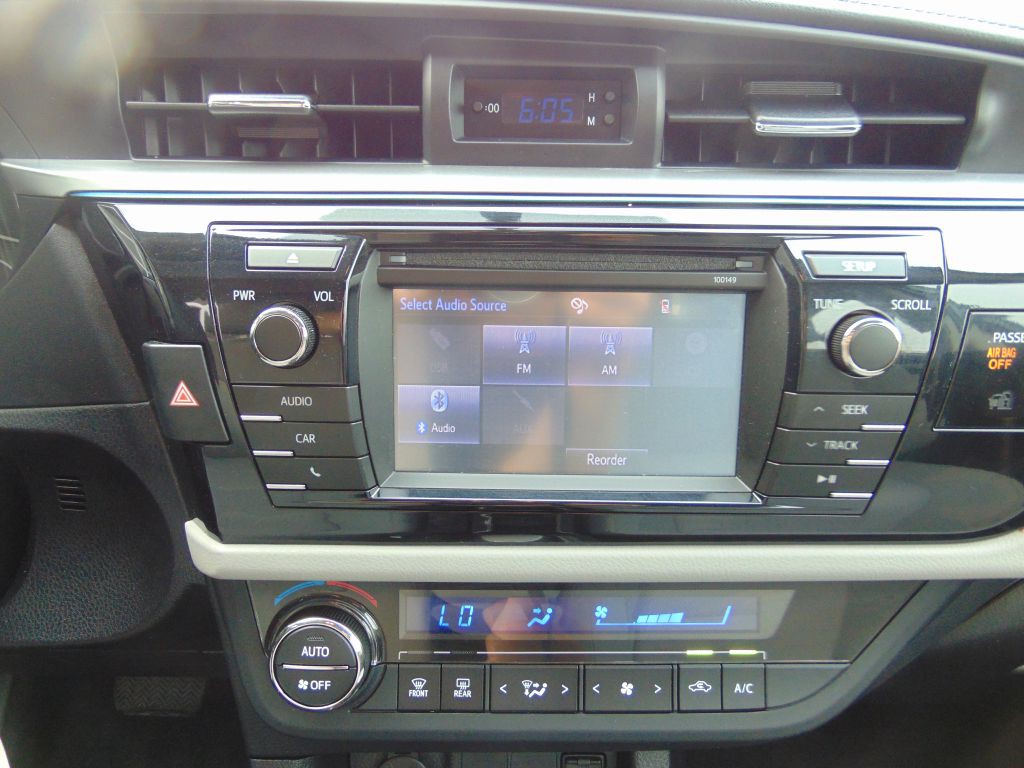 2014 Toyota Corolla Image 14