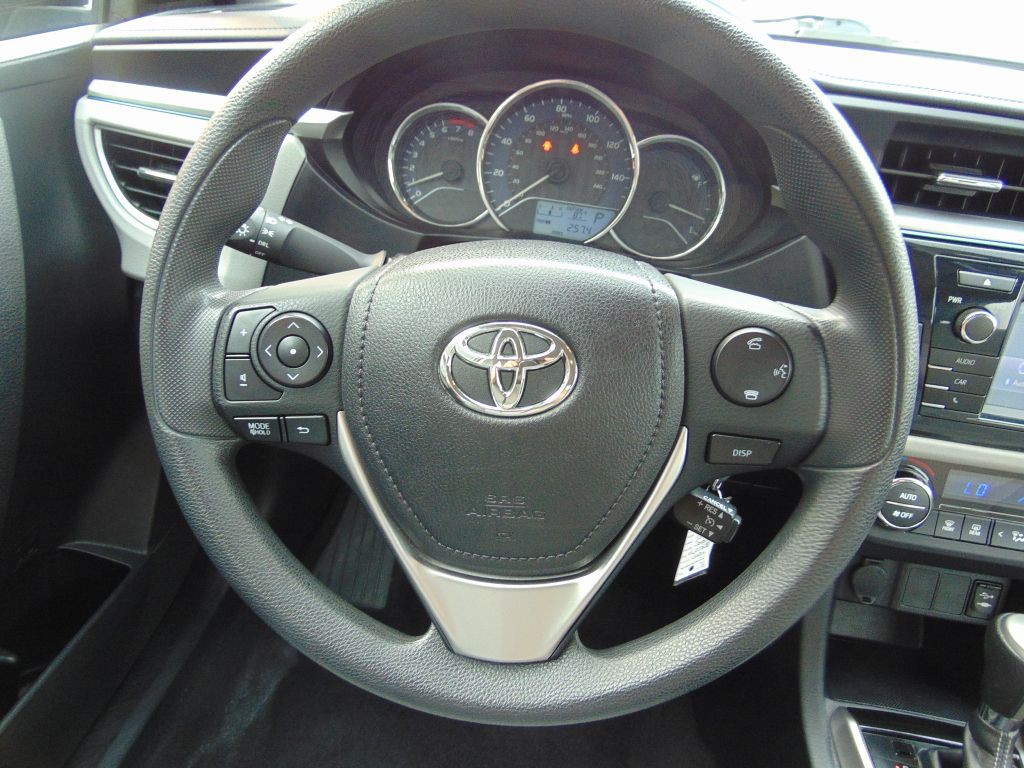 2014 Toyota Corolla Image 15