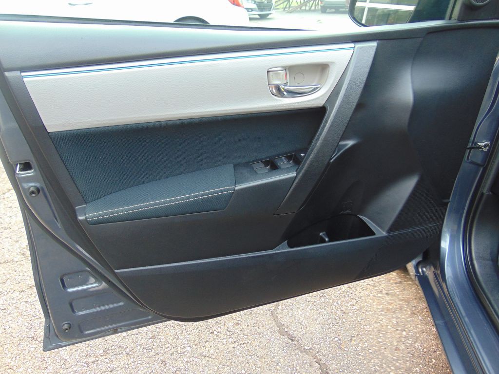 2014 Toyota Corolla Image 18