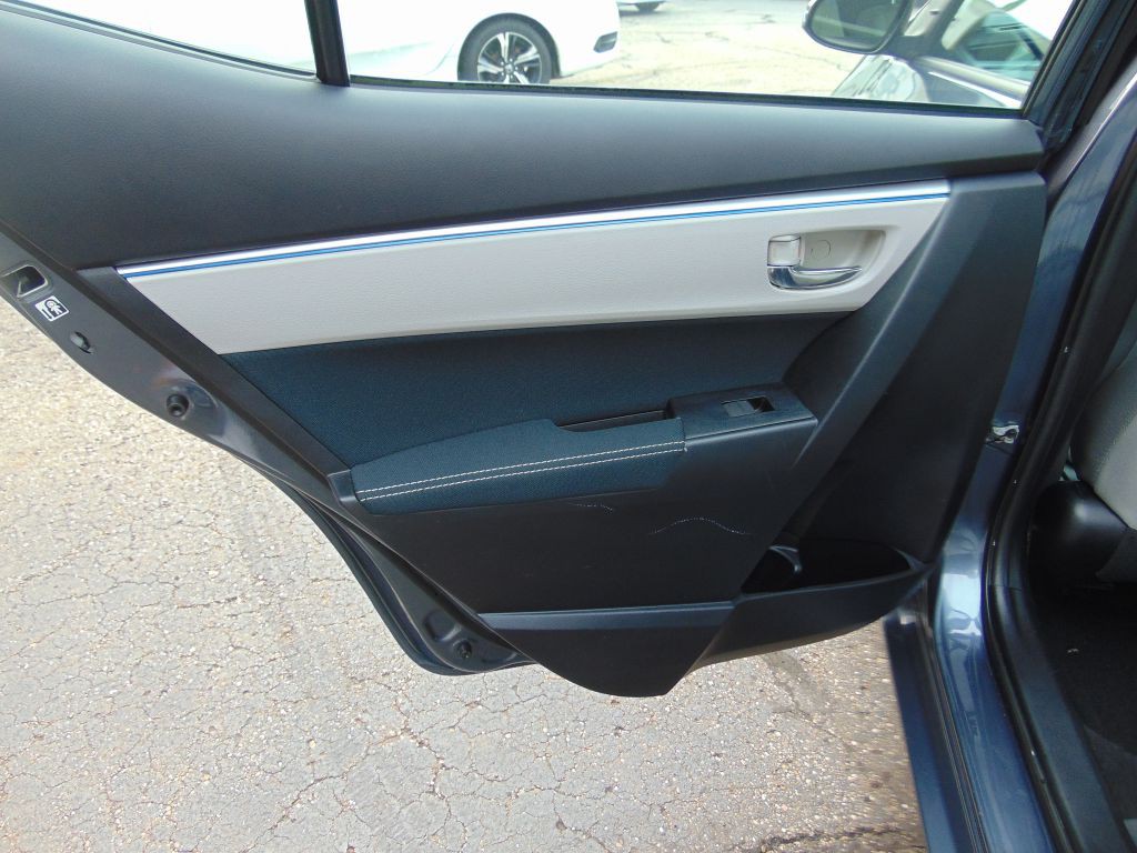 2014 Toyota Corolla Image 19