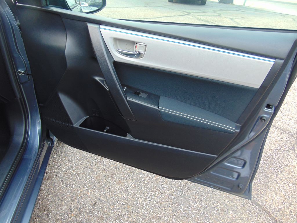 2014 Toyota Corolla Image 21