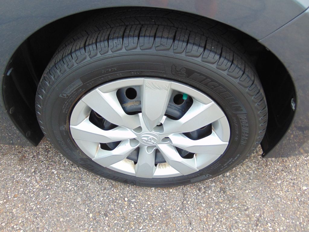 2014 Toyota Corolla Image 29