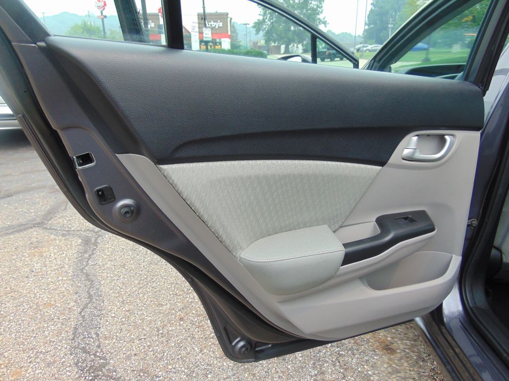 2015 Honda Civic Image 24