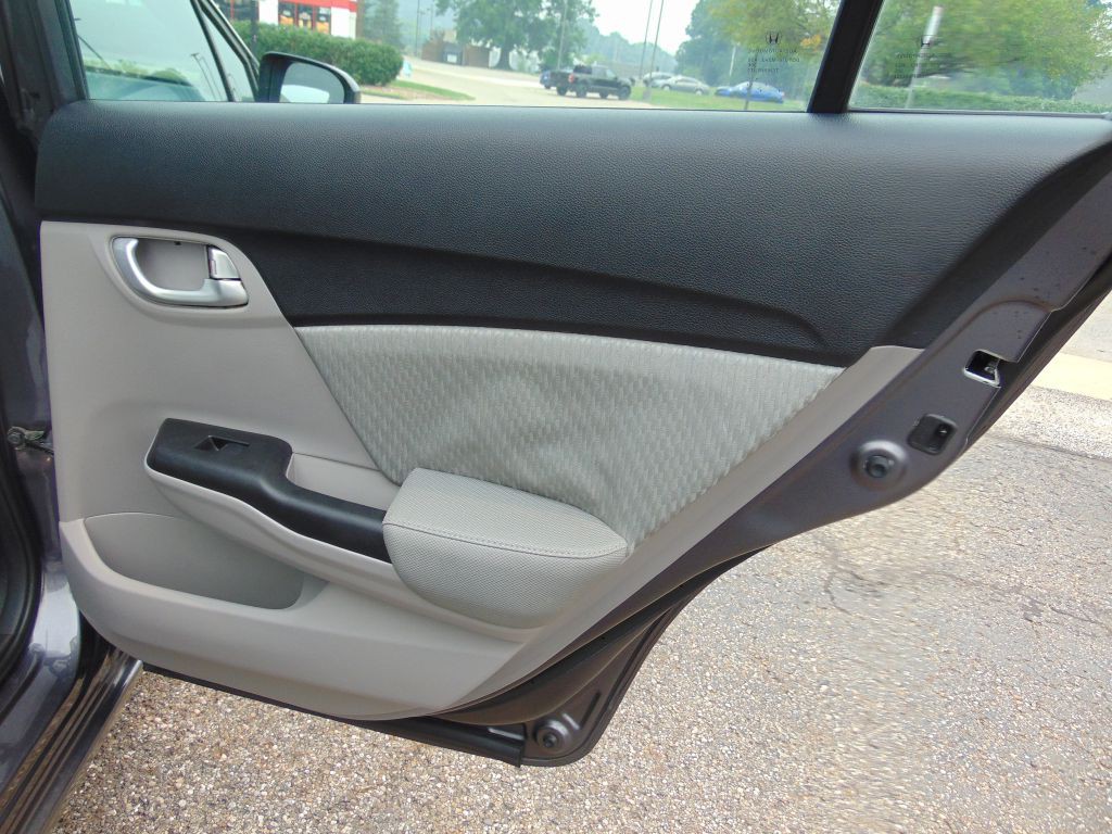 2015 Honda Civic Image 25