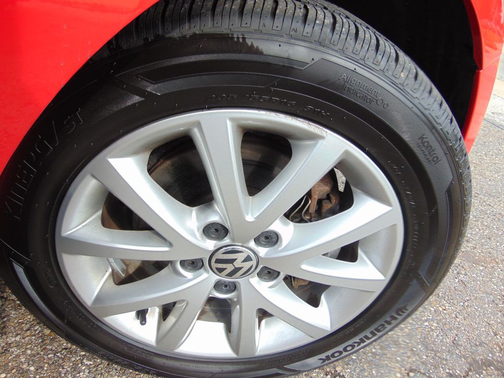 2014 Volkswagen Jetta Image 28