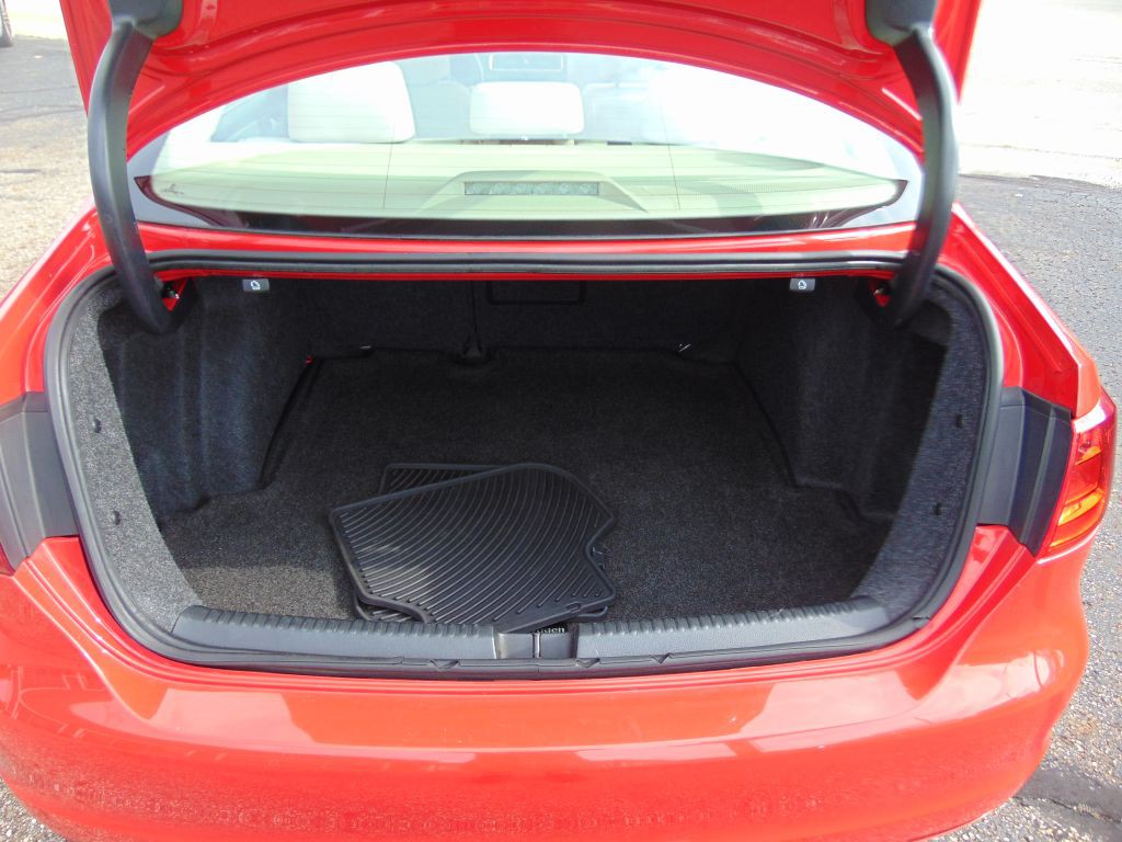 2014 Volkswagen Jetta Image 34