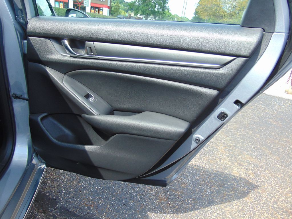 2020 Honda Accord Image 24