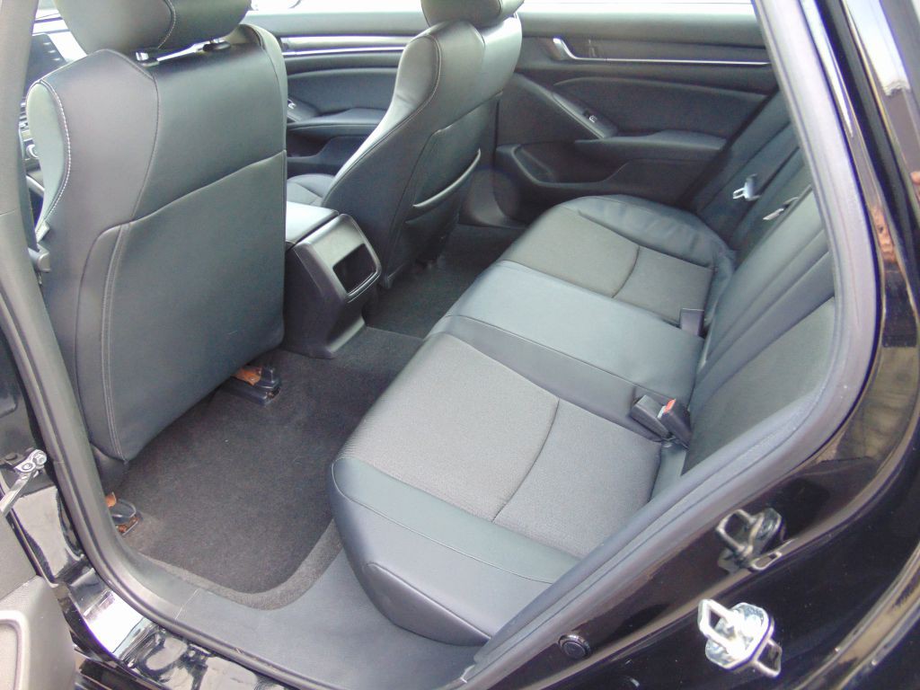 2018 Honda Accord Image 3