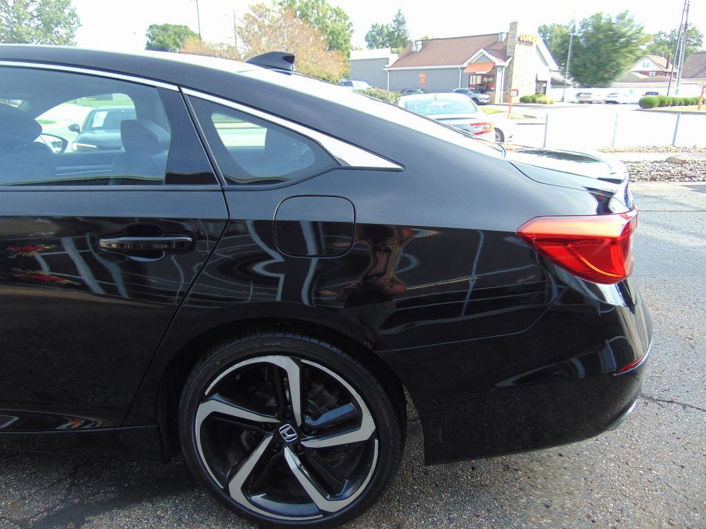 2018 Honda Accord Image 13