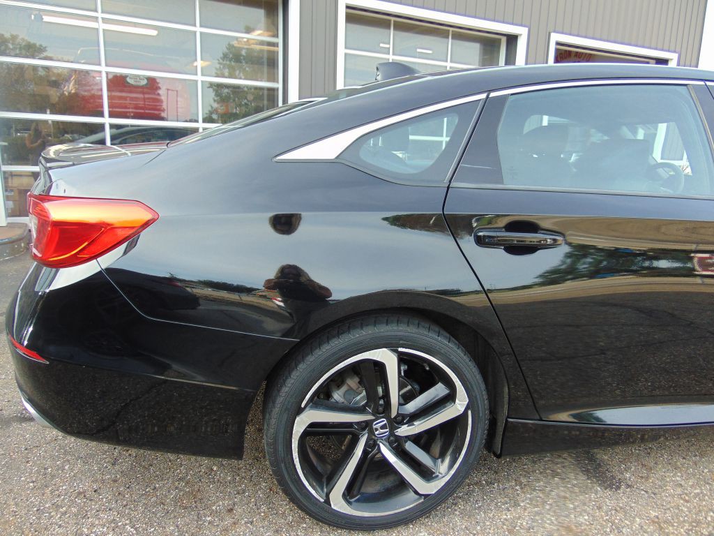 2018 Honda Accord Image 14
