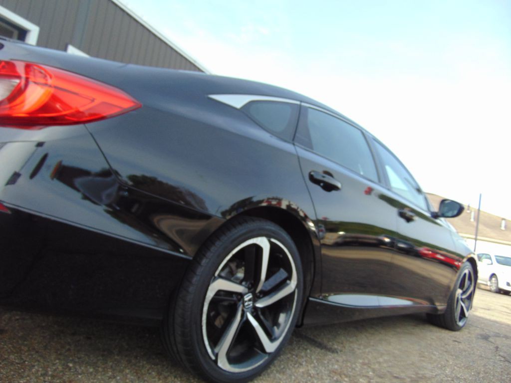 2018 Honda Accord Image 15