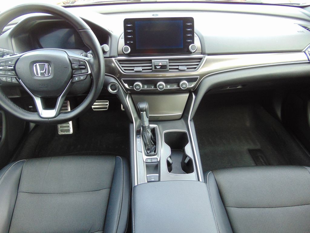 2018 Honda Accord Image 17