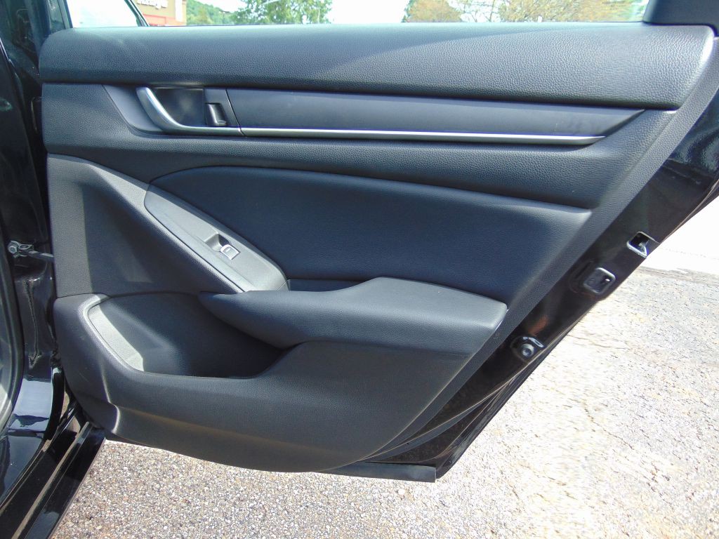 2018 Honda Accord Image 23