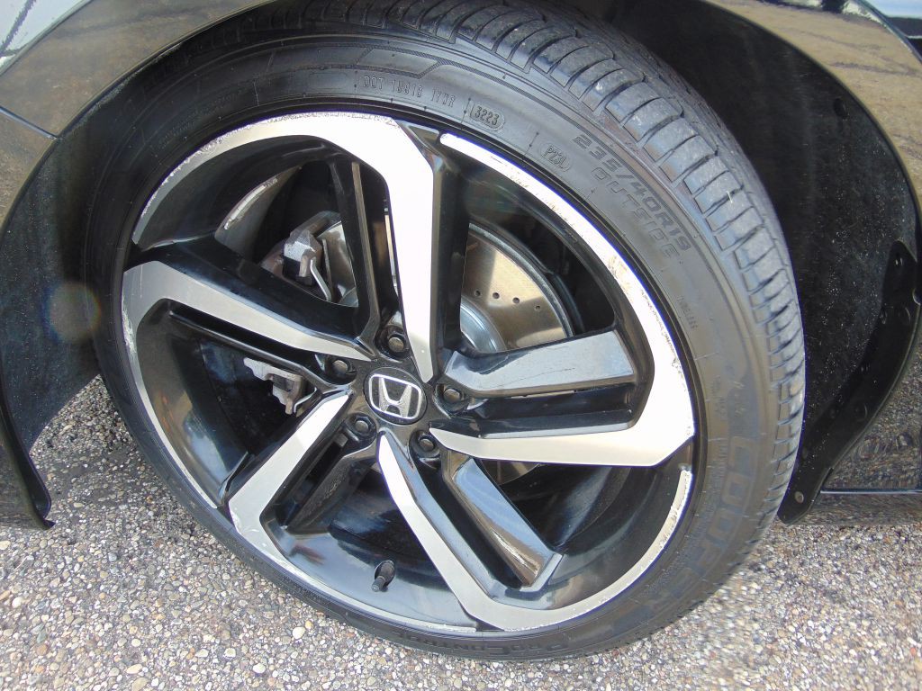 2018 Honda Accord Image 25