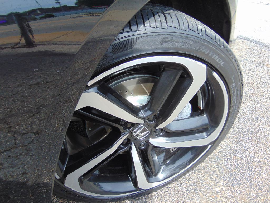 2018 Honda Accord Image 28
