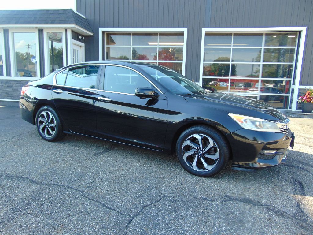 2016 Honda Accord Image 1