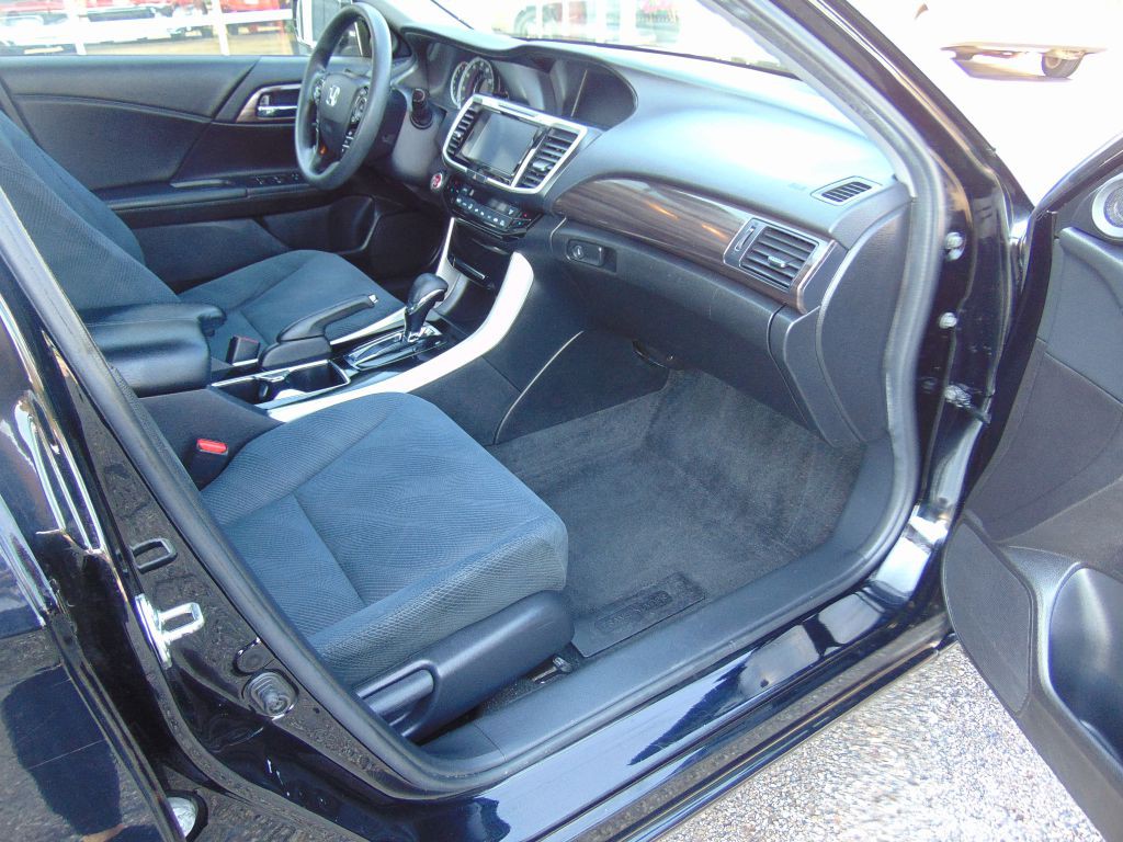 2016 Honda Accord Image 5